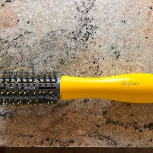 Drybar hot brush